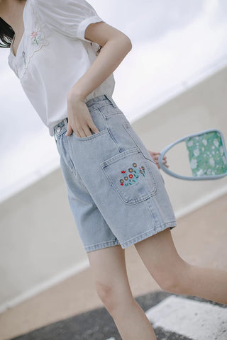 Flower Pocket Embroidered Shorts