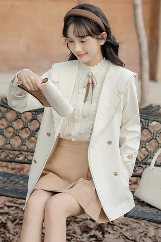 Flower Pop Short Trench Coat