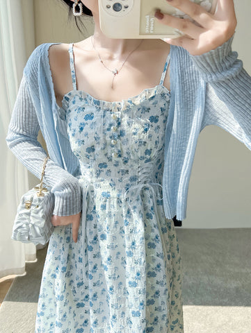 Vestido camisola con cordones y flores de mayo