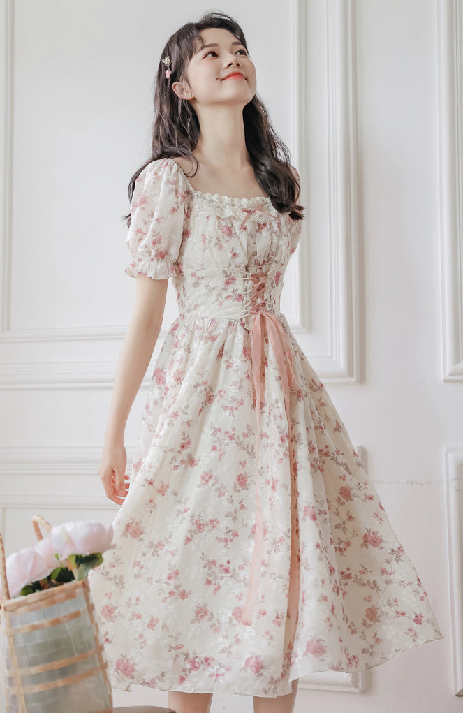 Vestido con encaje de flor de cerezo