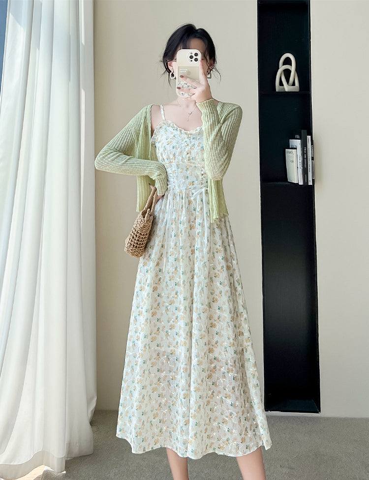 Vestido camisola con cordones y flores de mayo
