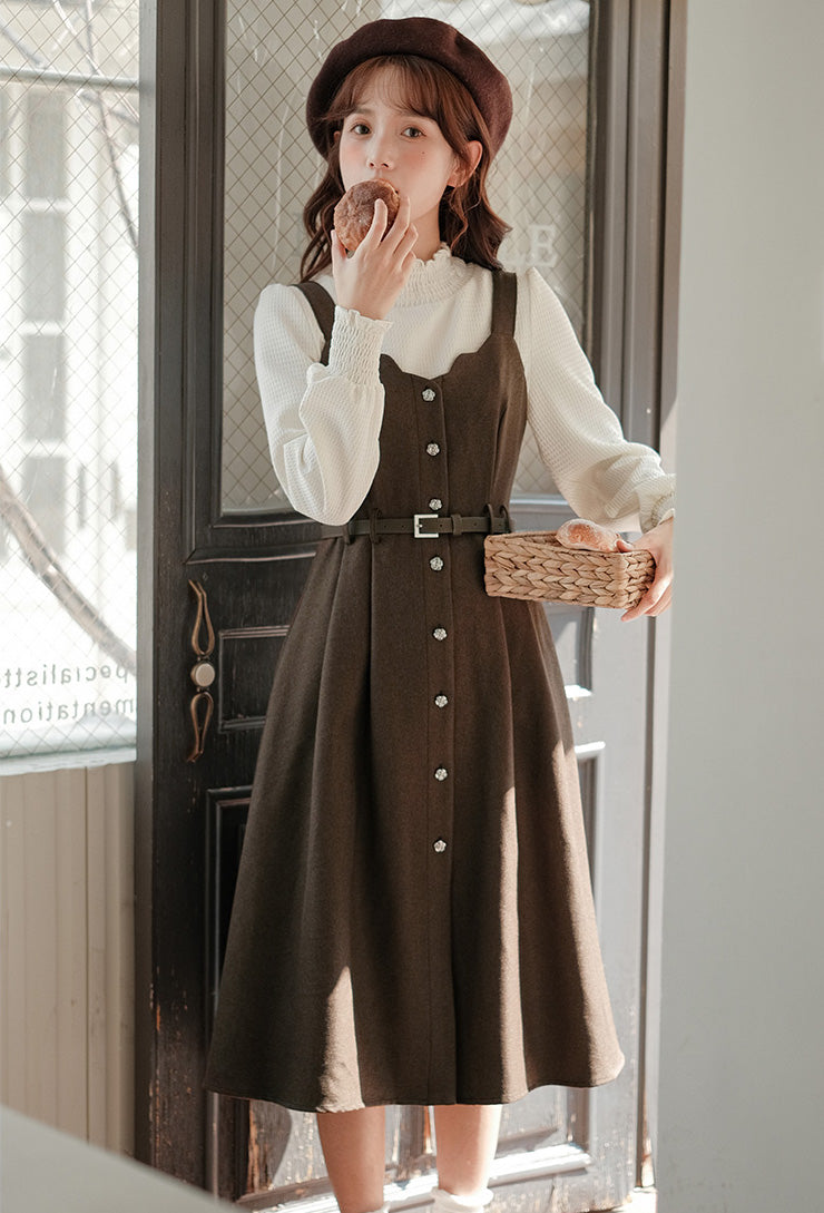 Camisole-Kleid mit Muschelsaum und Knopfleiste
