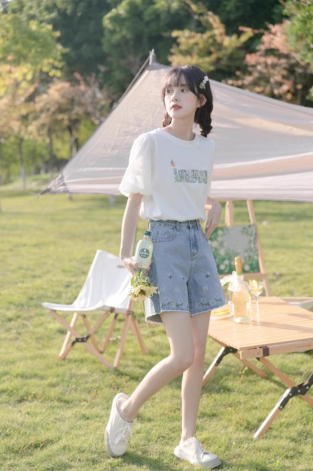Dancing Flowers Embroidered Shorts
