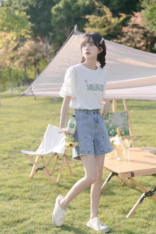 Dancing Flowers Embroidered Shorts