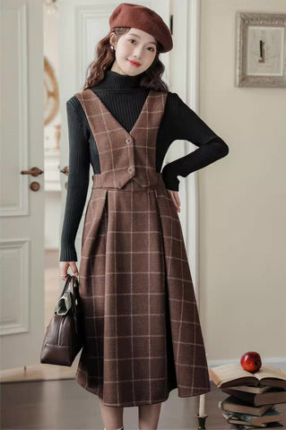 Vestido tipo pichi con chaleco a cuadros
