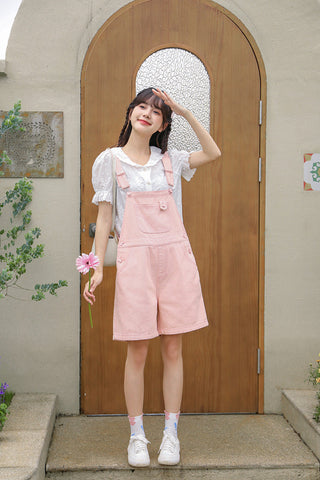 Kurzer Overall mit Herzmotiv