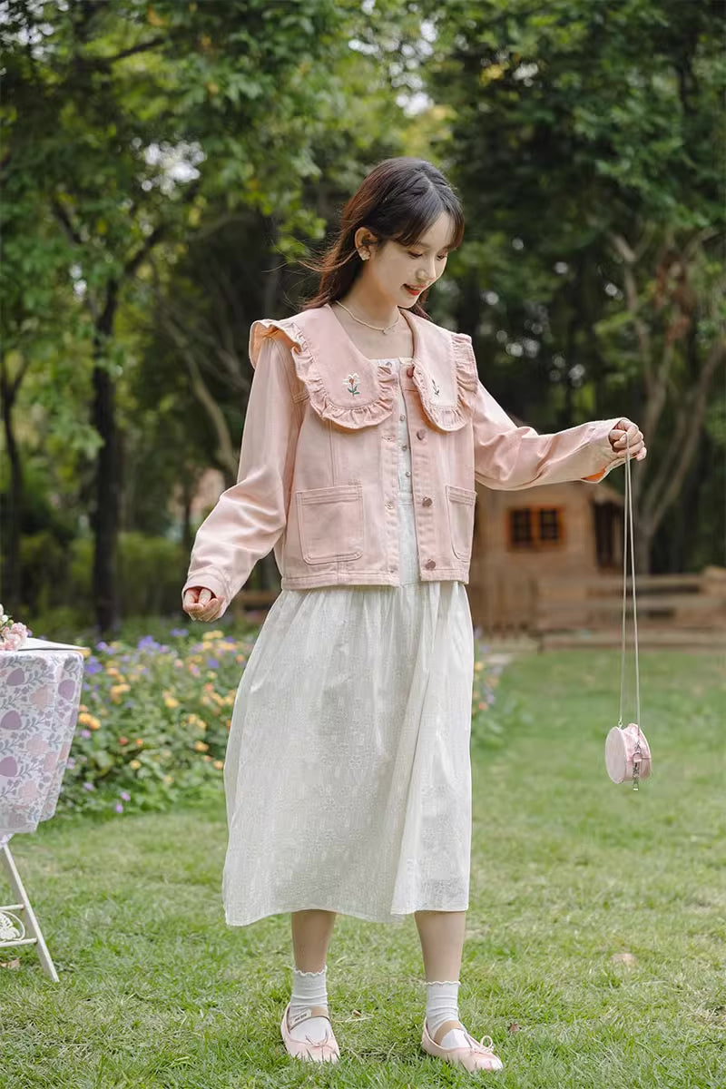 Chaqueta bordada con flores de corazón