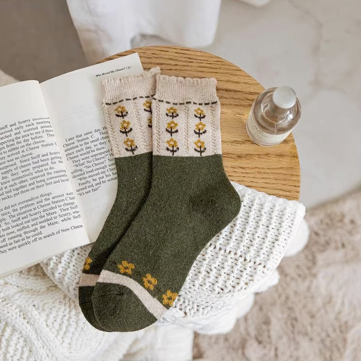 Rustic Daisy Wool Socks