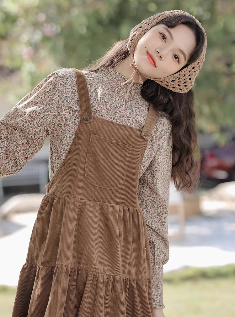 Vestido y blusa tipo pichi de pana escalonados