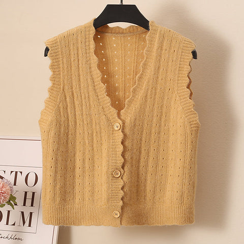Scallop Trim Vest