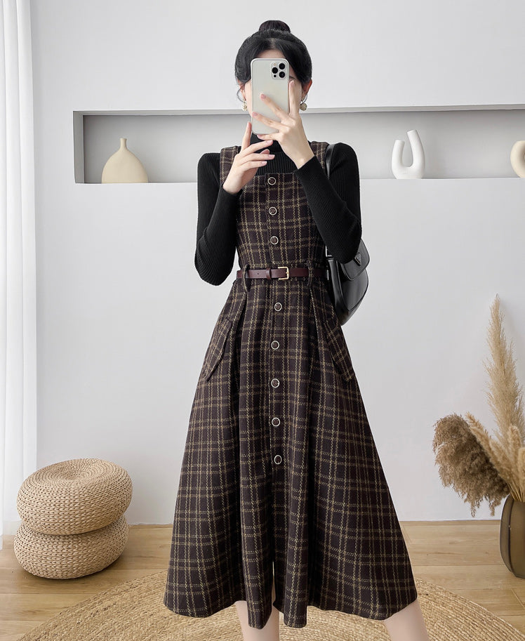 Vestido estilo pichi a cuadros con botones