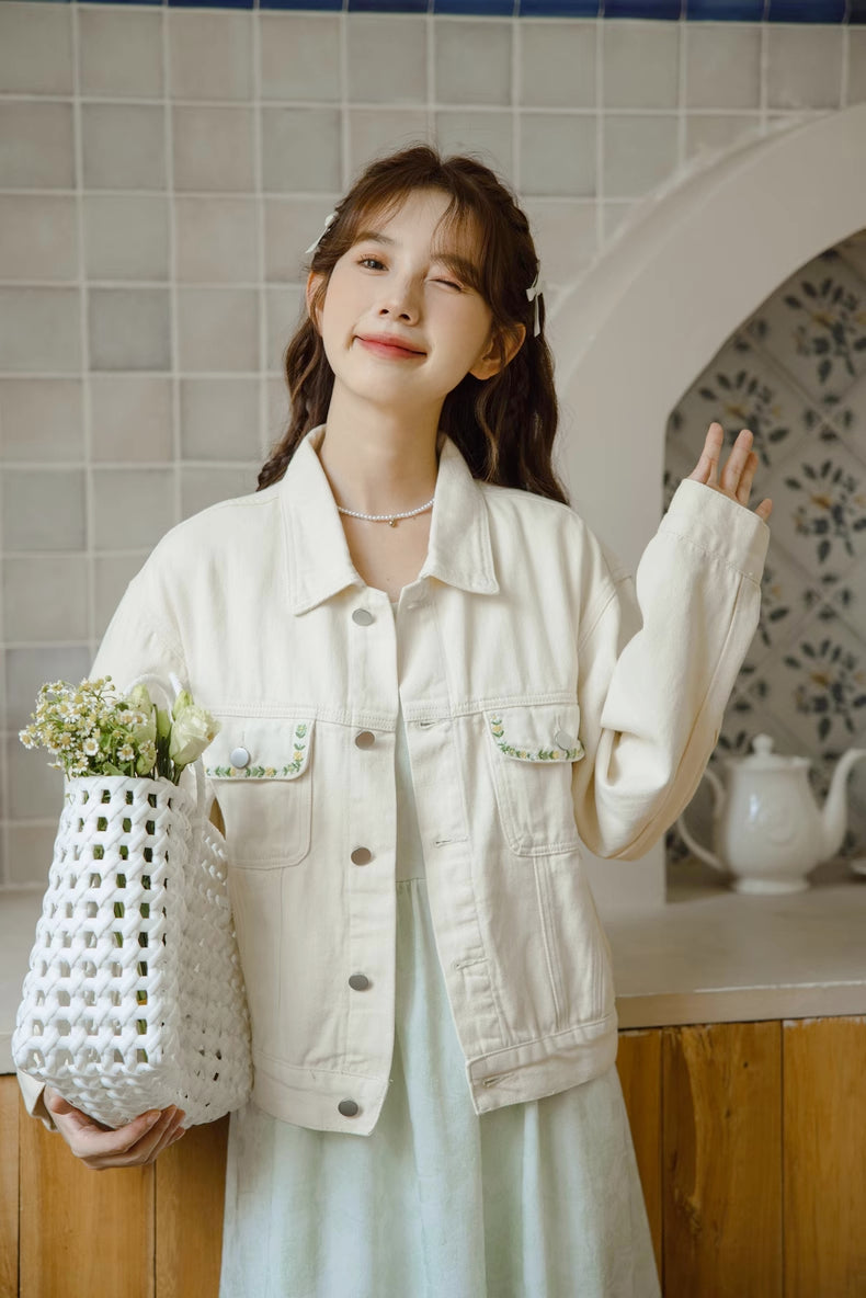 Flower Chain Embroidered Jacket