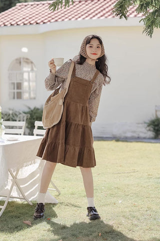 Vestido y blusa tipo pichi de pana escalonados