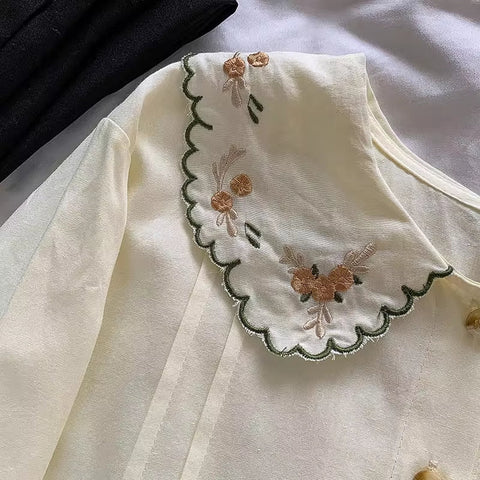 Scallop Floral Embroidered Collar Blouse