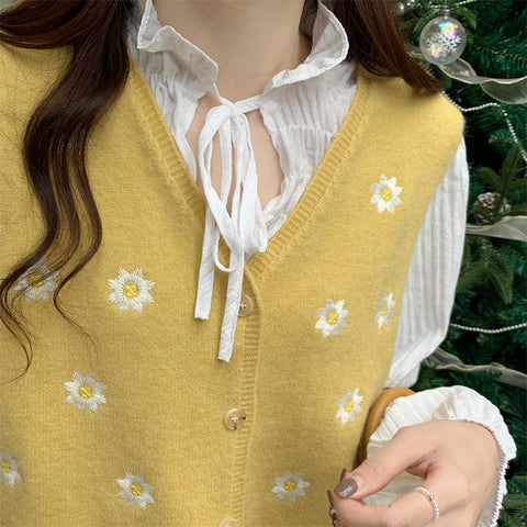 Embroidered Daisy Vest