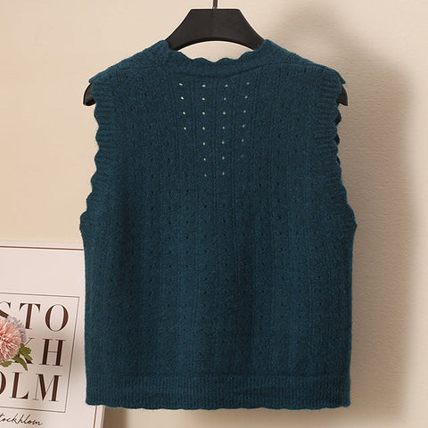 Scallop Trim Vest