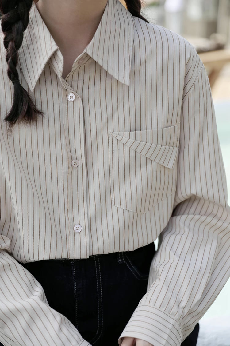 Camisa abotonada de rayas estilo boyfriend