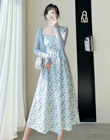 Vestido camisola con cordones y flores de mayo