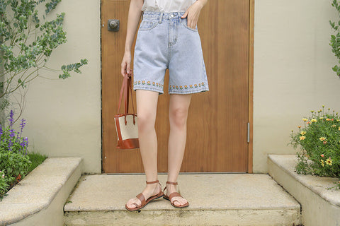 Daisy Chain Embroidered Shorts