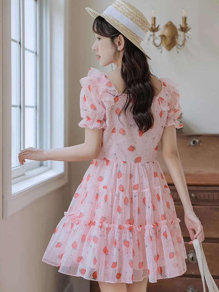 Erdbeermädchen-Minikleid