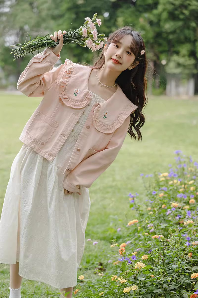 Chaqueta bordada con flores de corazón