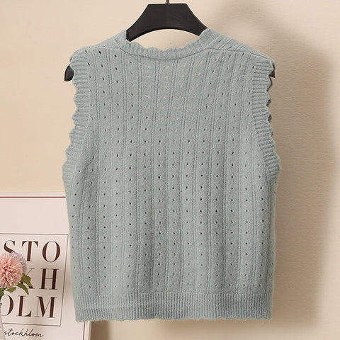 Scallop Trim Vest