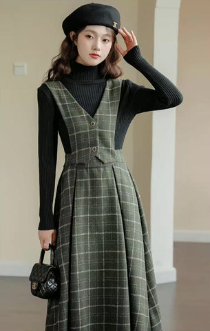 Vestido tipo pichi con chaleco a cuadros
