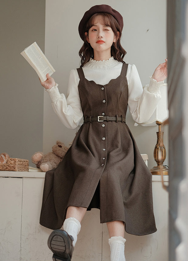 Camisole-Kleid mit Muschelsaum und Knopfleiste
