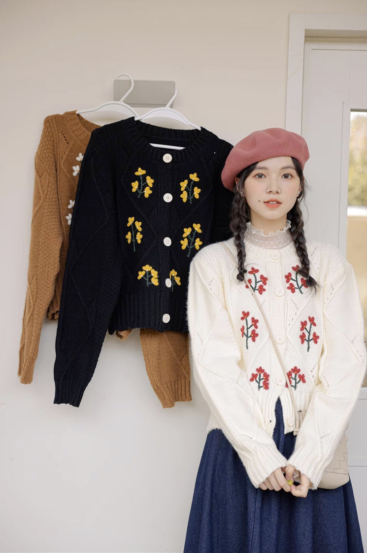 Ditsy Floral Embroidered Round Neck Cardigan