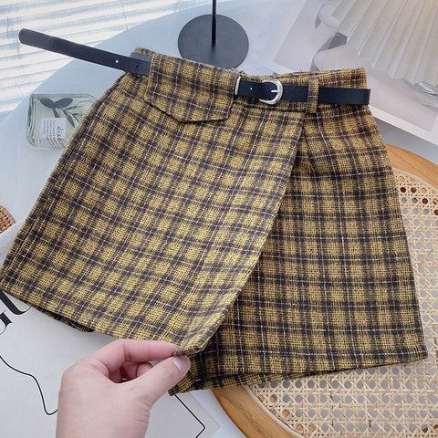 Pantalones cortos de tweed a cuadros asimétricos