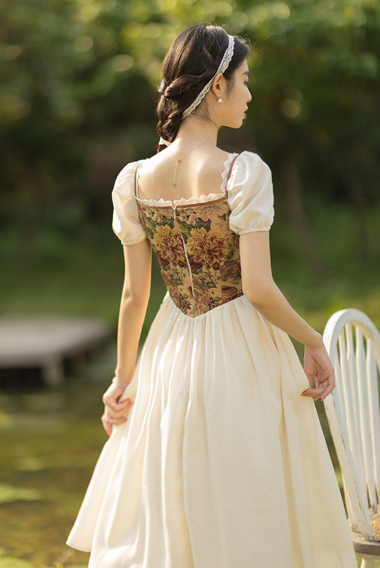 Rustikales Midikleid mit Blumenmuster