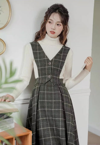 Vestido tipo pichi con chaleco a cuadros