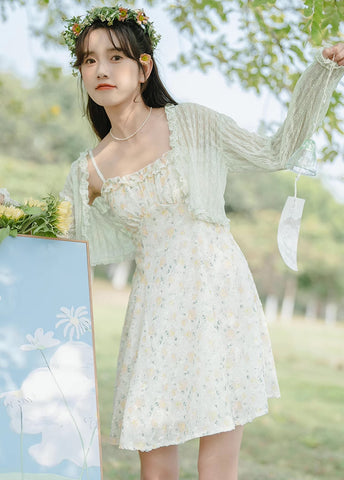 Vestido mini de tirantes con rosa descolorido