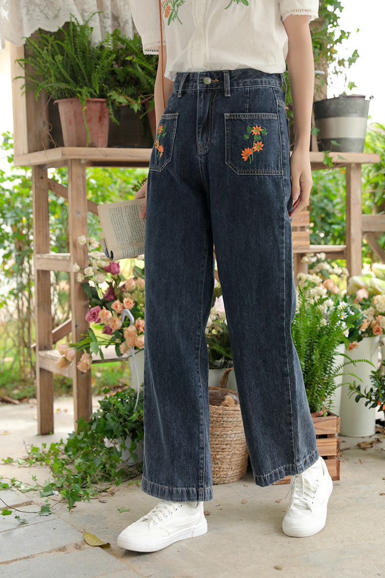 Country Daisy Embroidered Pocket Jeans