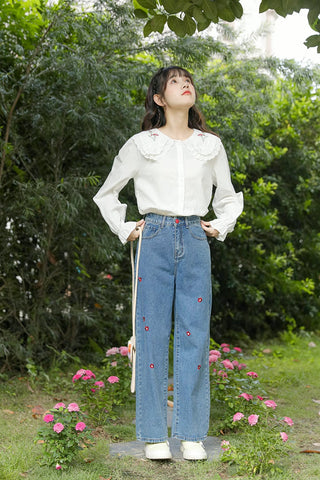 Popping Daisy Embroidered Jeans