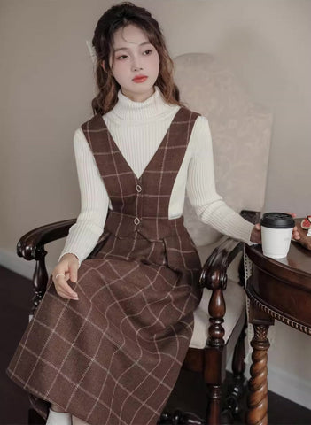 Vestido tipo pichi con chaleco a cuadros