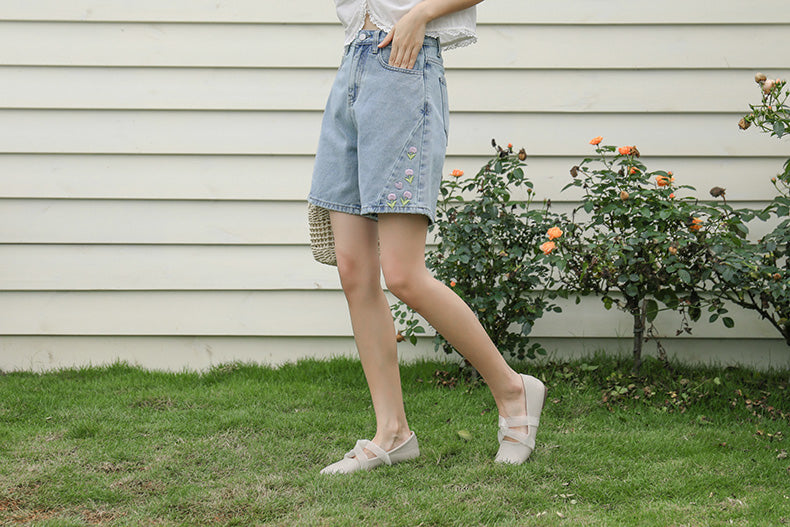 Tulip Tips Embroidered Shorts