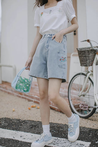 Flower Pocket Embroidered Shorts