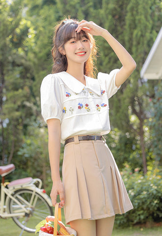 Bluse mit Retro-Blumenstickerei