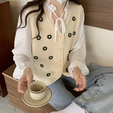 Embroidered Daisy Vest