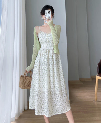 Vestido camisola con cordones y estampado floral de primavera