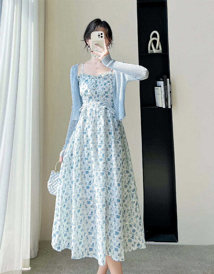 Vestido camisola con cordones y flores de mayo