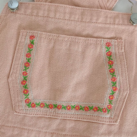 Denim-Overall mit Daisy Chain-Stickerei