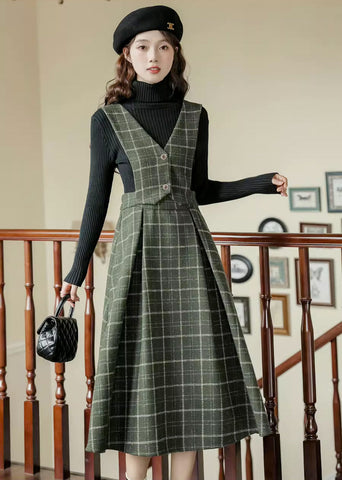 Vestido tipo pichi con chaleco a cuadros