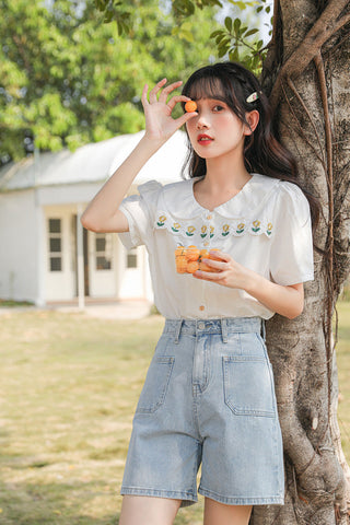 Daisy Chain Scalloped Blouse