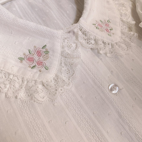 Camisa abotonada de Peter Pan con rosas
