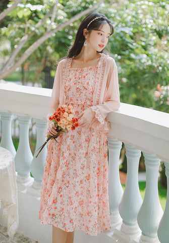 Vestido camisola floral con estampado de taza de té