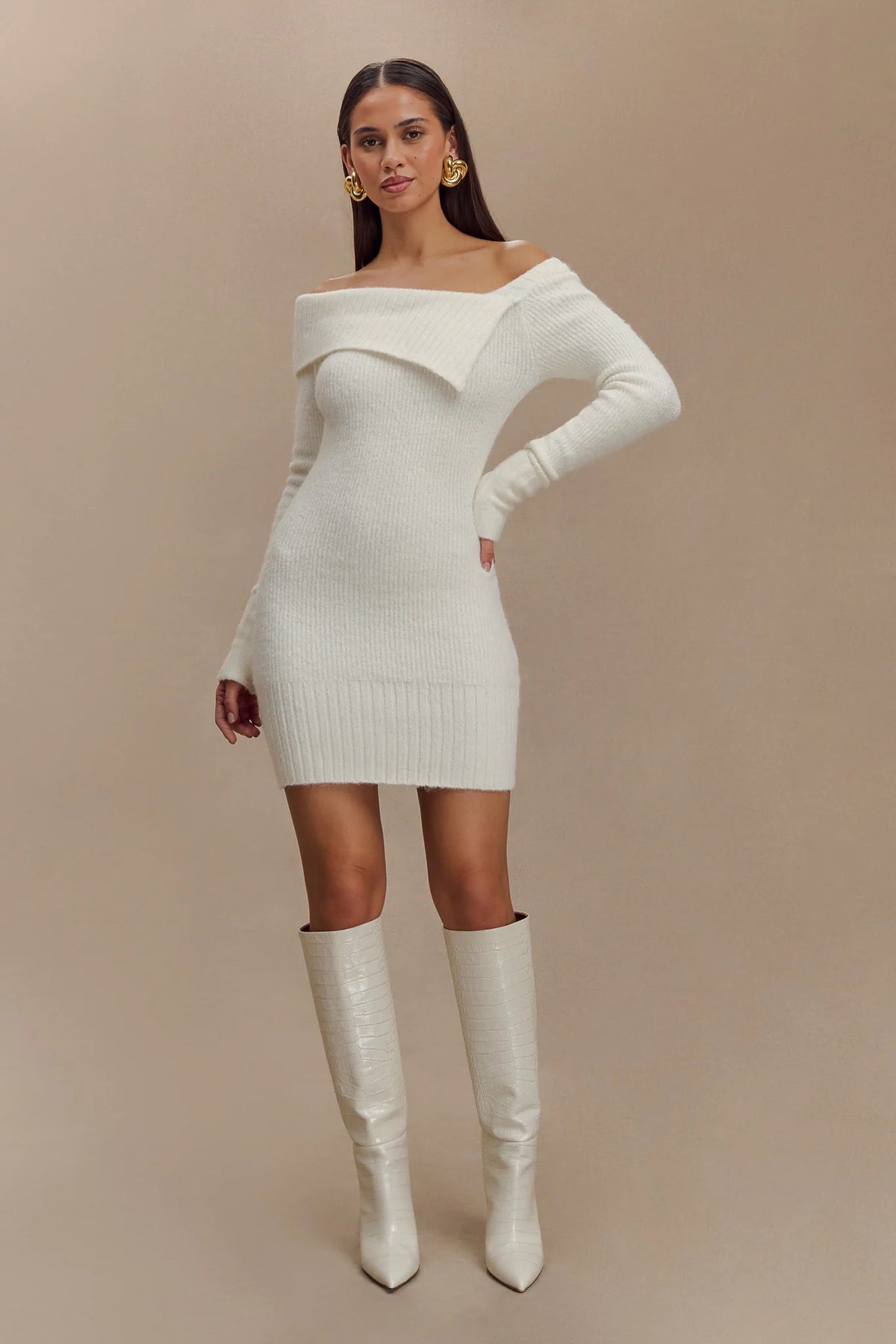 White Collar Long Sleeve Sweater Mini Dress