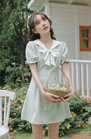 Süßes Matrosen-Minikleid mit Knöpfen