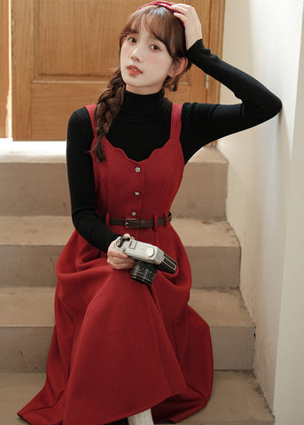 Camisole-Kleid mit Muschelsaum und Knopfleiste